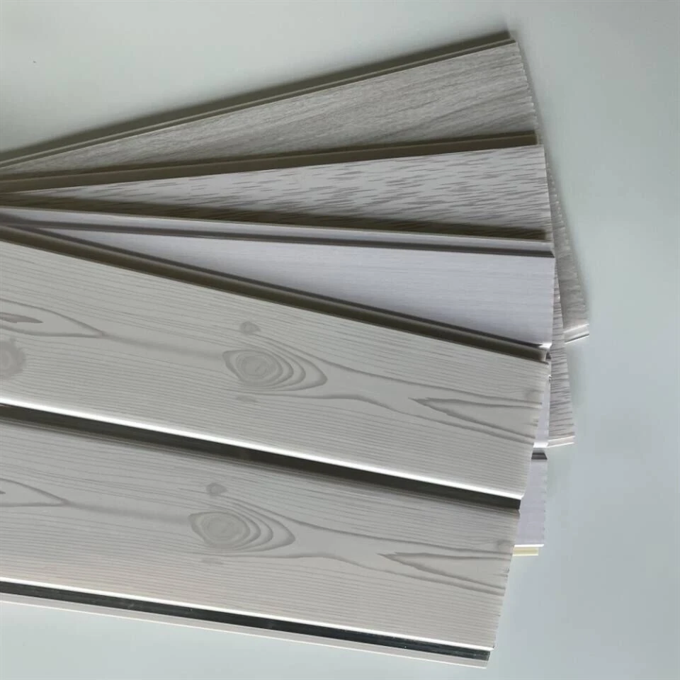 PVC السقف الخشب